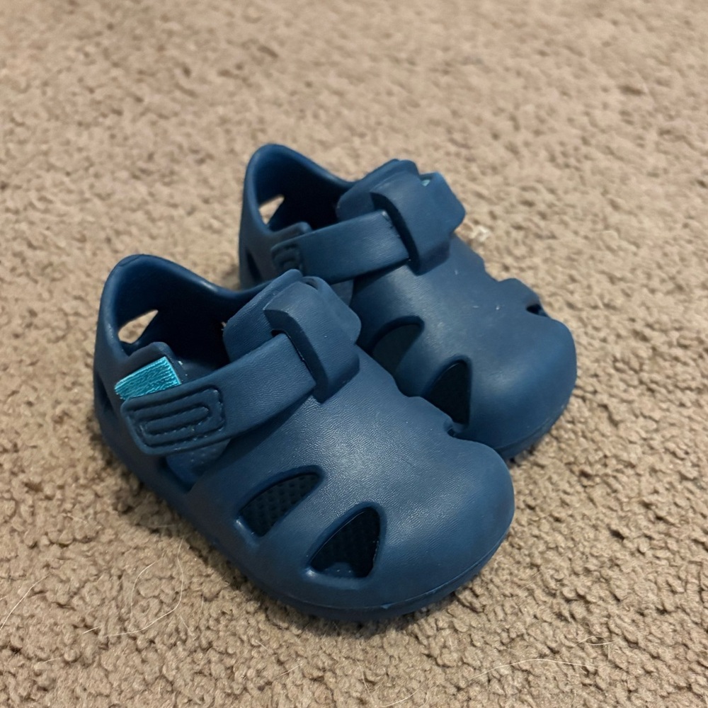 Ten Little Splash Sandals
